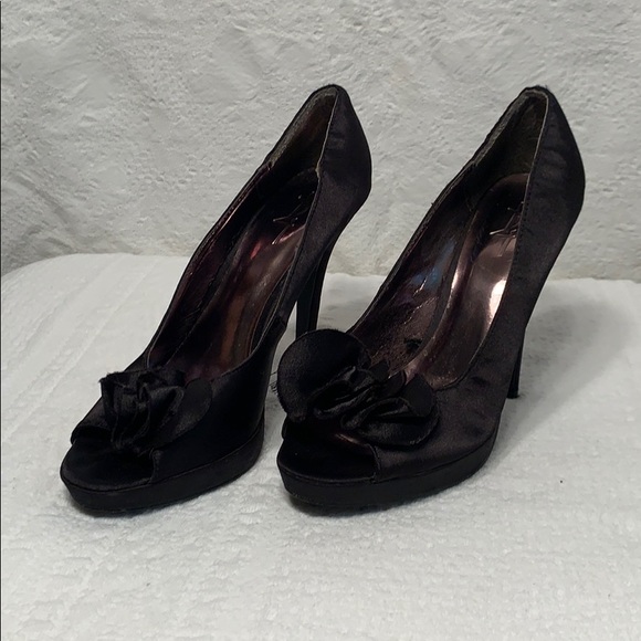 Peep Toe Heels - Picture 1 of 8